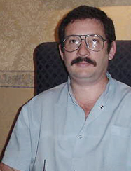 Dr. Carlos Arozamena Martnez.